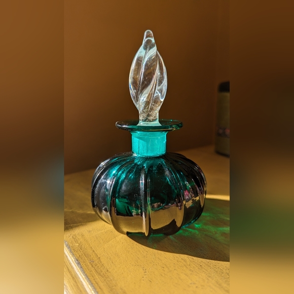 Vintage perfume bottle - Picture 3 of 6